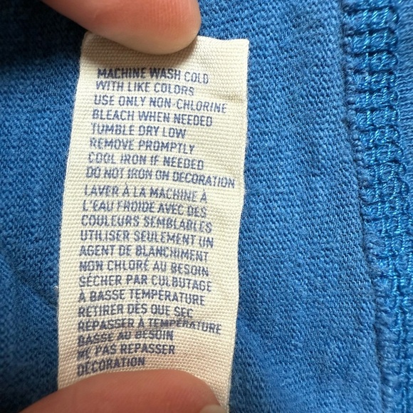 American Eagle Outfitters Blue Graphic Tee - Picture 5 of 5